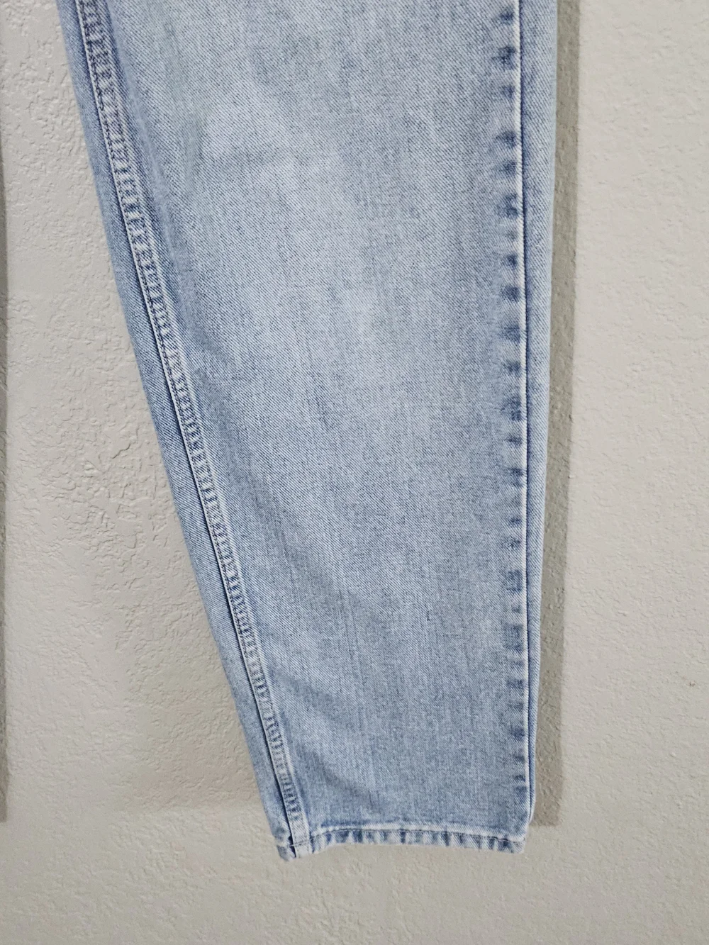 BDG Urban Outfitters High Rise Baggy Light Wash Straight Leg Jeans Womens 25 - Picture 3 of 8
